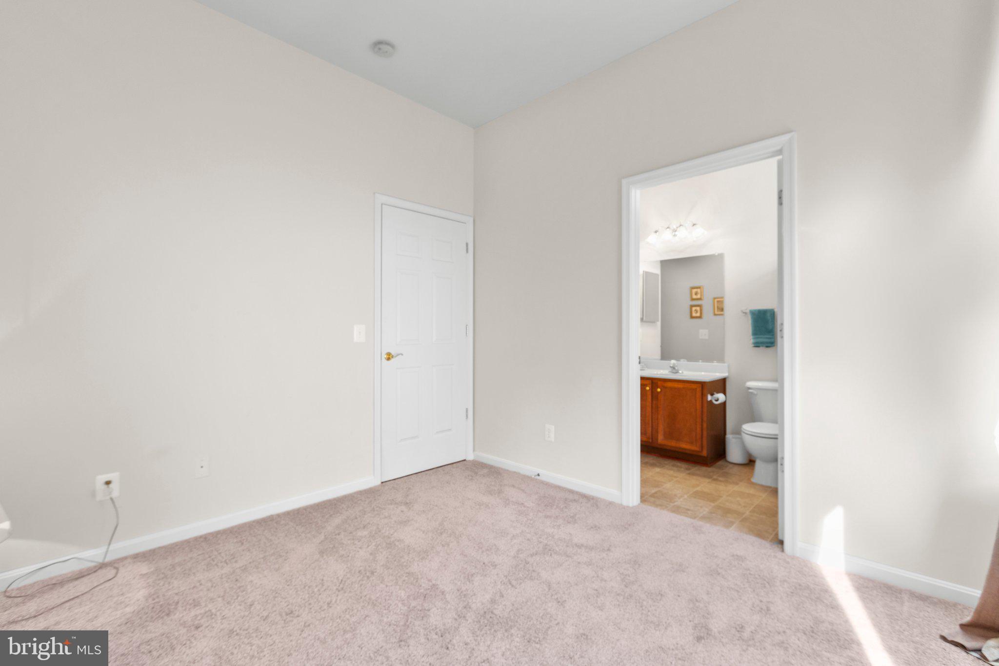 7287 Legacy Ln