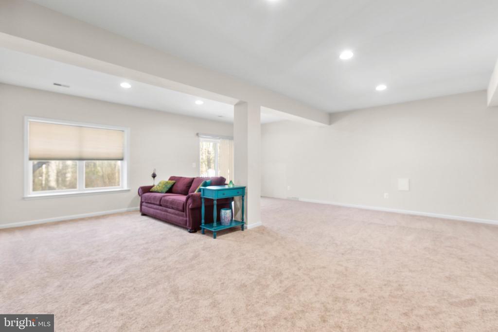 7287 Legacy Ln