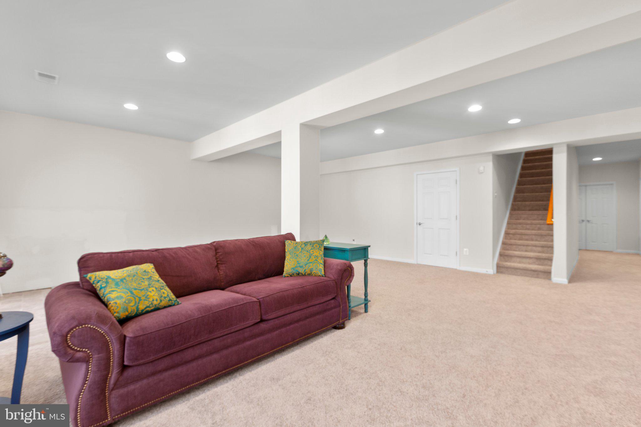 7287 Legacy Ln