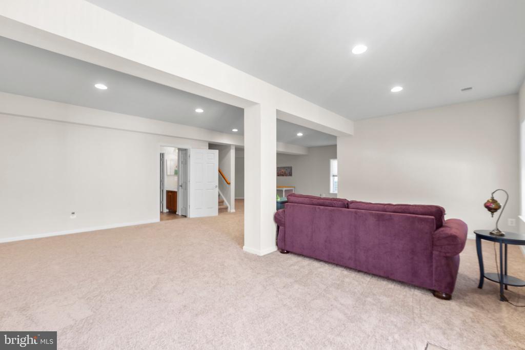 7287 Legacy Ln