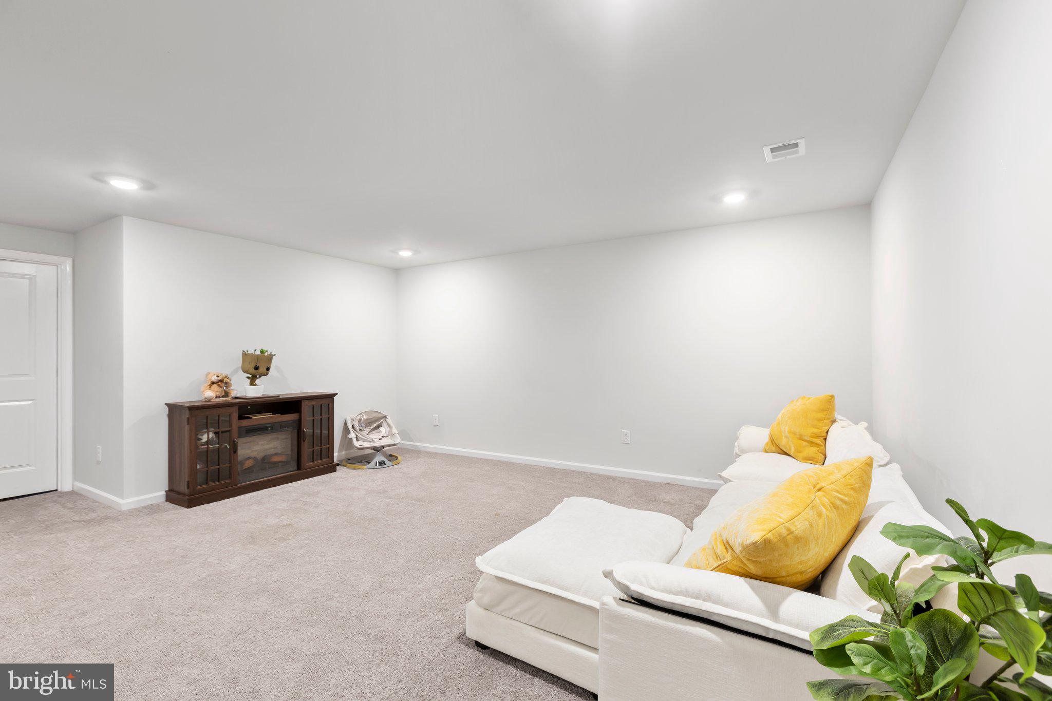 7134 JOHN MARSHALL MEWS