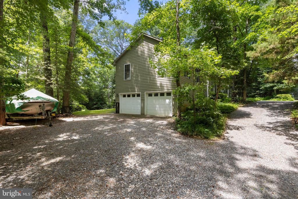 210 LAKE CAROLINE DRIVE