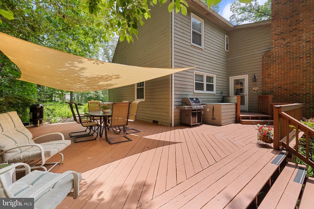 210 LAKE CAROLINE DRIVE