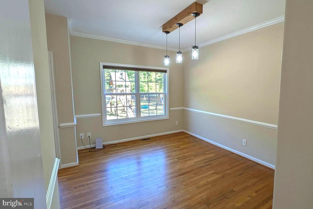 7249 ARROW WOOD
