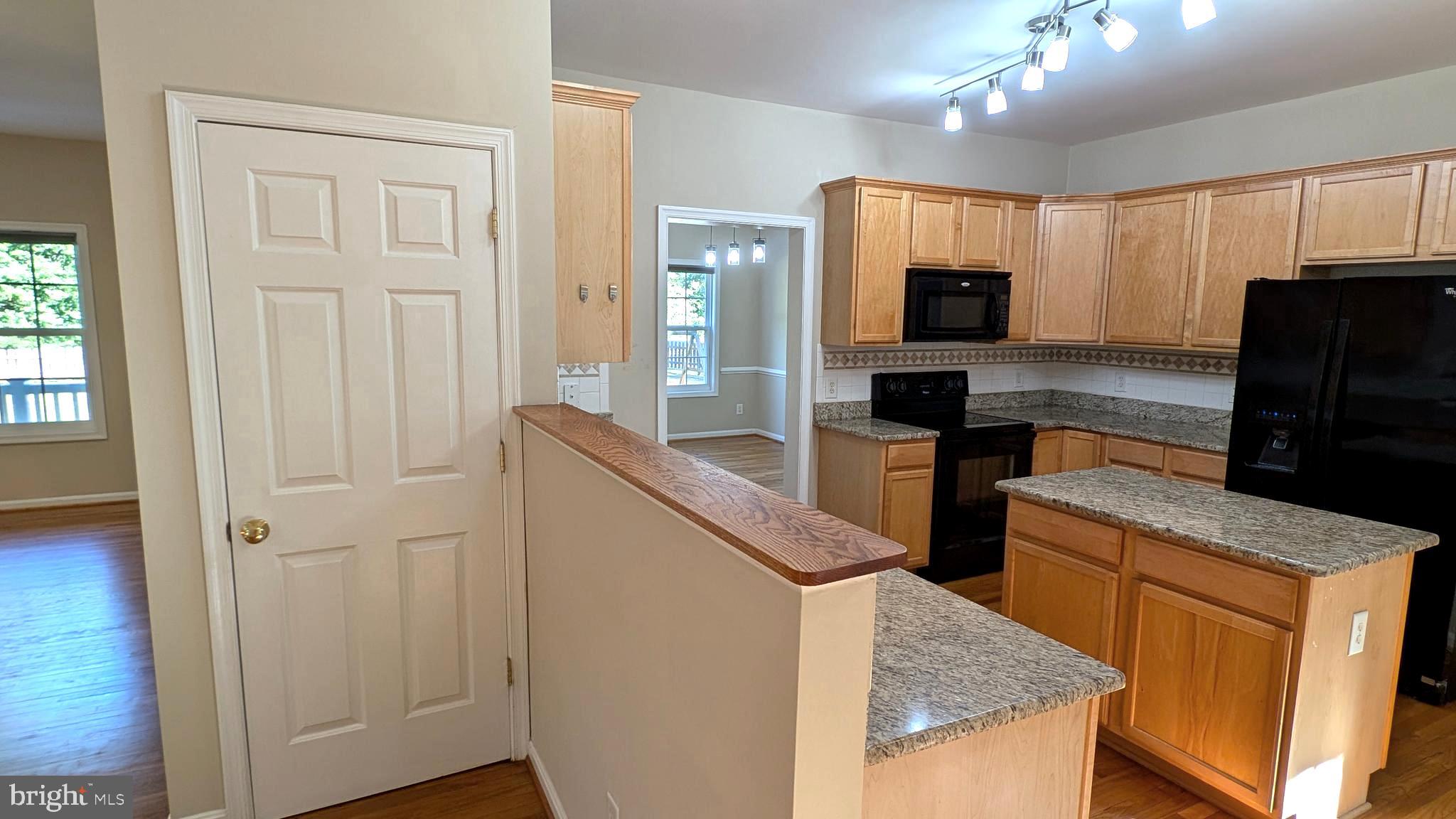 7249 ARROW WOOD