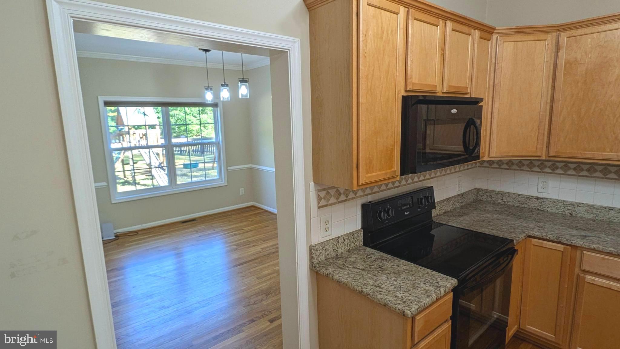 7249 ARROW WOOD