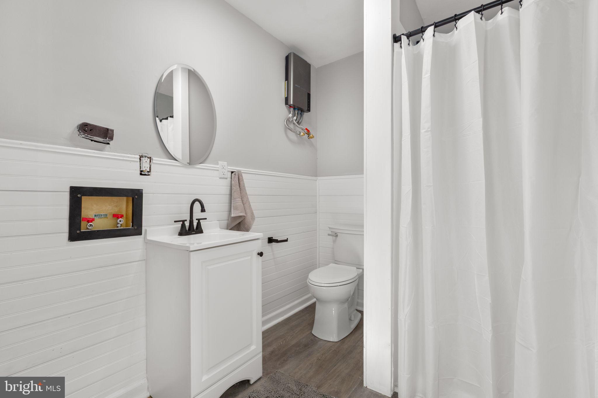 2412 QUAIL OAK DRIVE