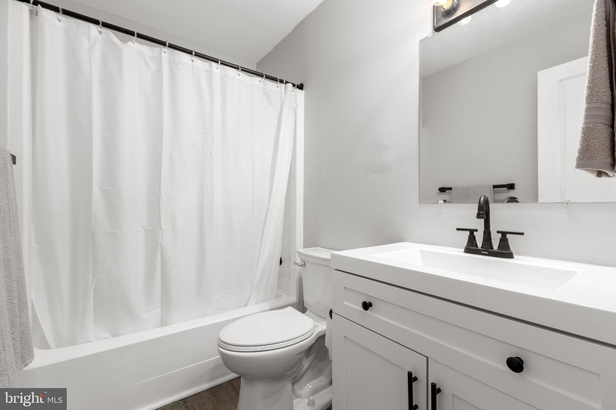 2412 QUAIL OAK DRIVE