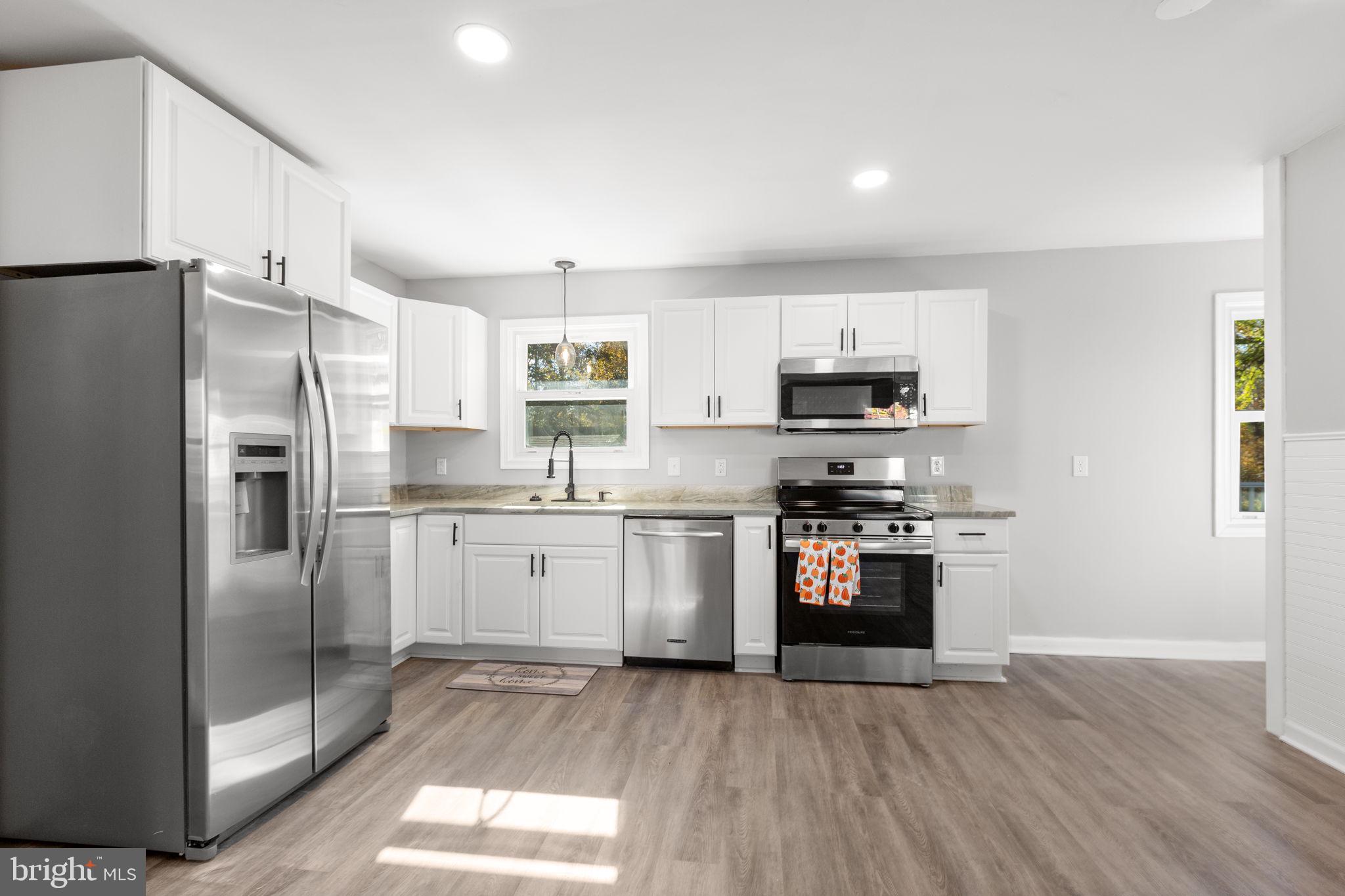 2412 QUAIL OAK DRIVE