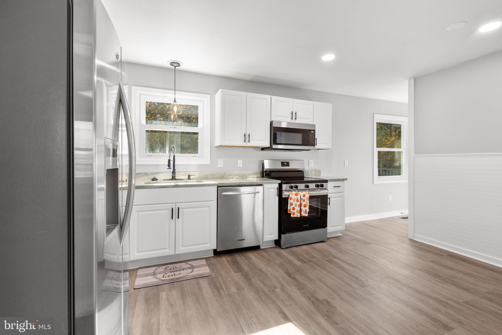 2412 QUAIL OAK DRIVE