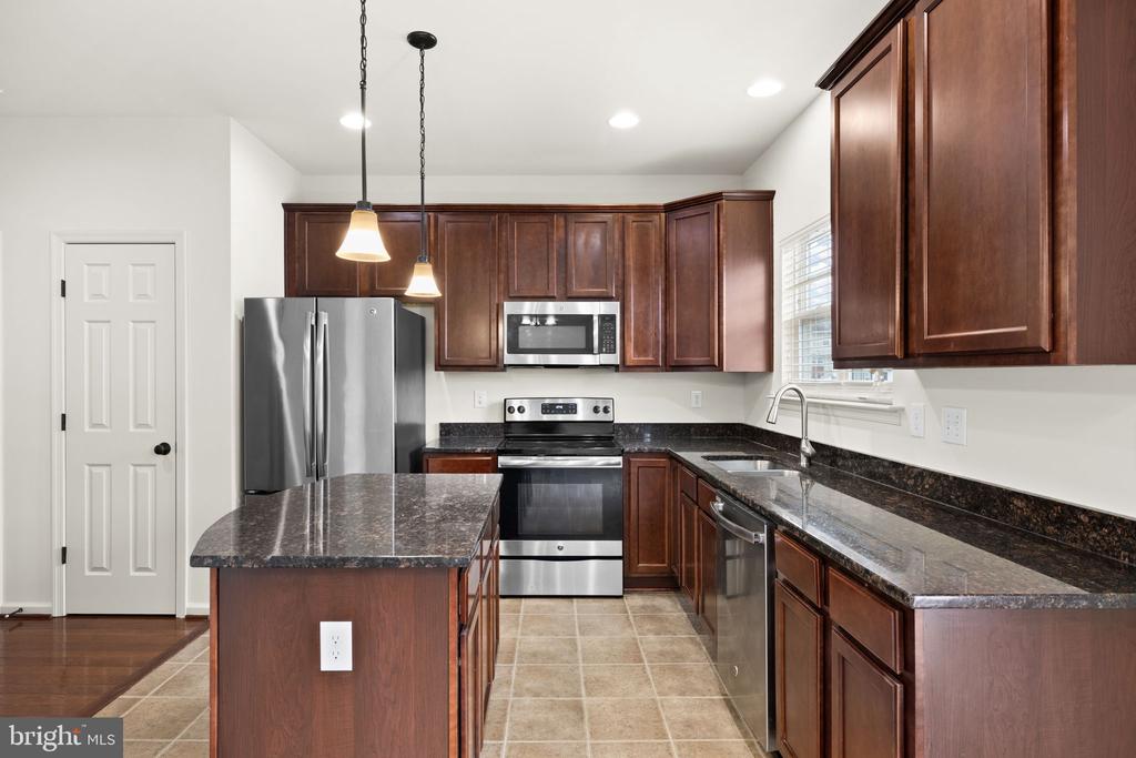 7278 STATESMAN BOULEVARD