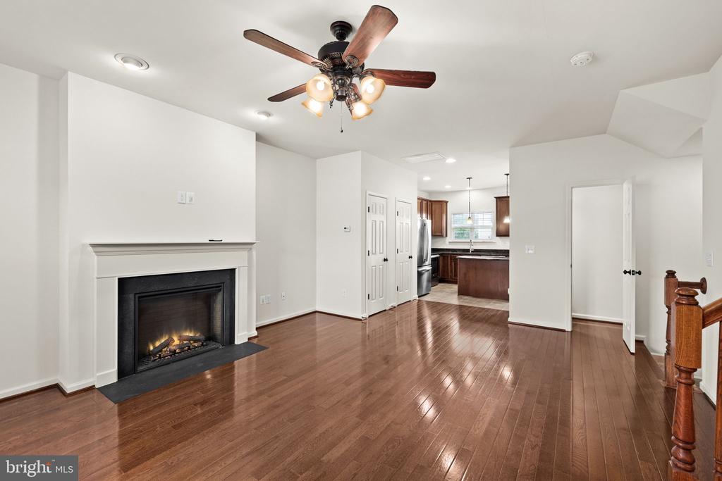 7278 STATESMAN BOULEVARD