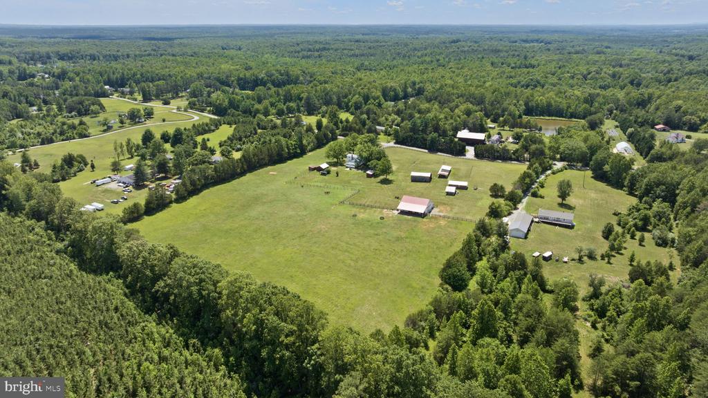 1815 COUNTRY ROAD