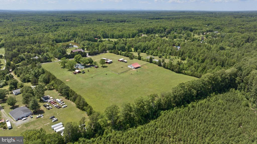 1815 COUNTRY ROAD