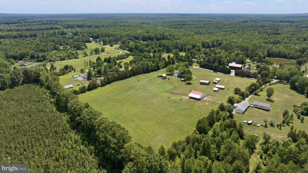 1815 COUNTRY ROAD