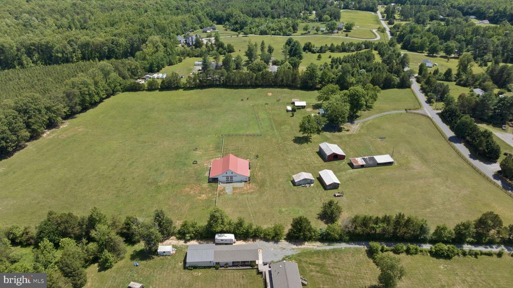 1815 COUNTRY ROAD