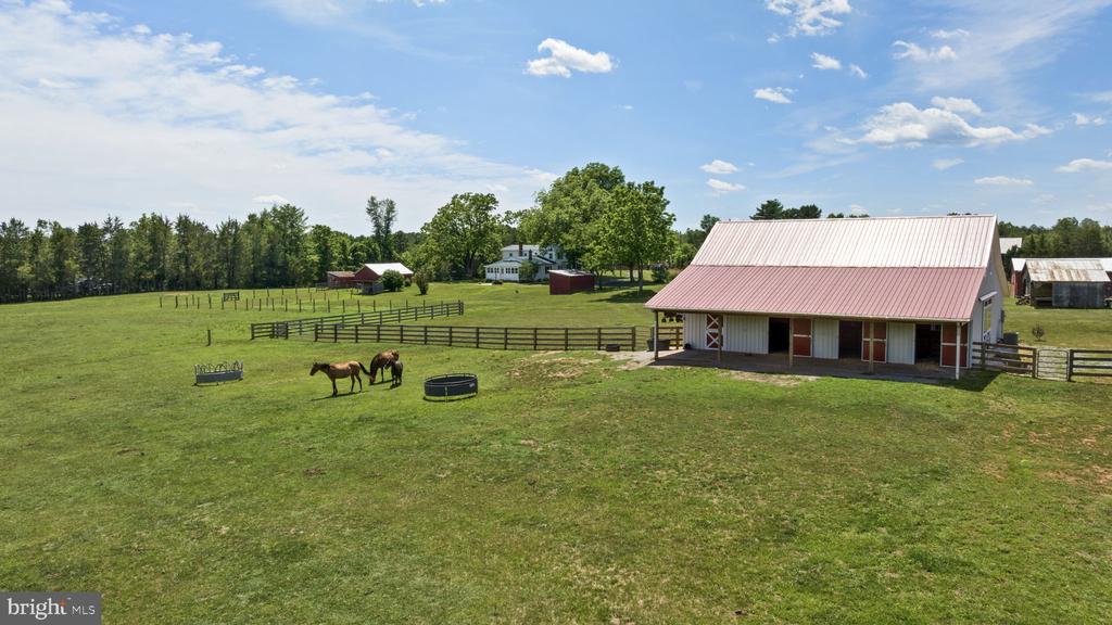 1815 COUNTRY ROAD