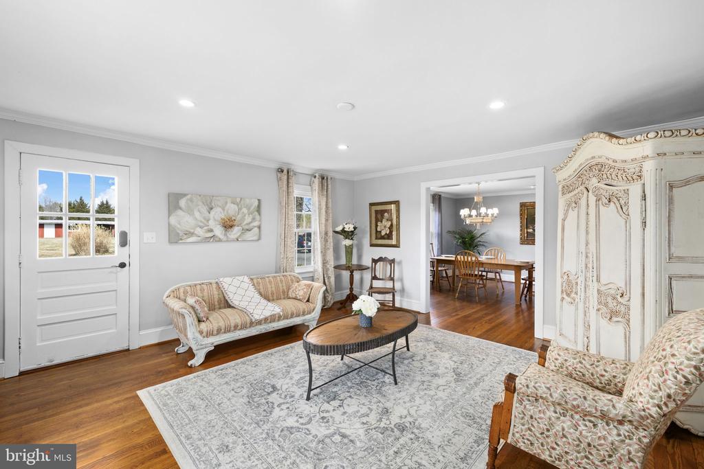 1815 COUNTRY ROAD
