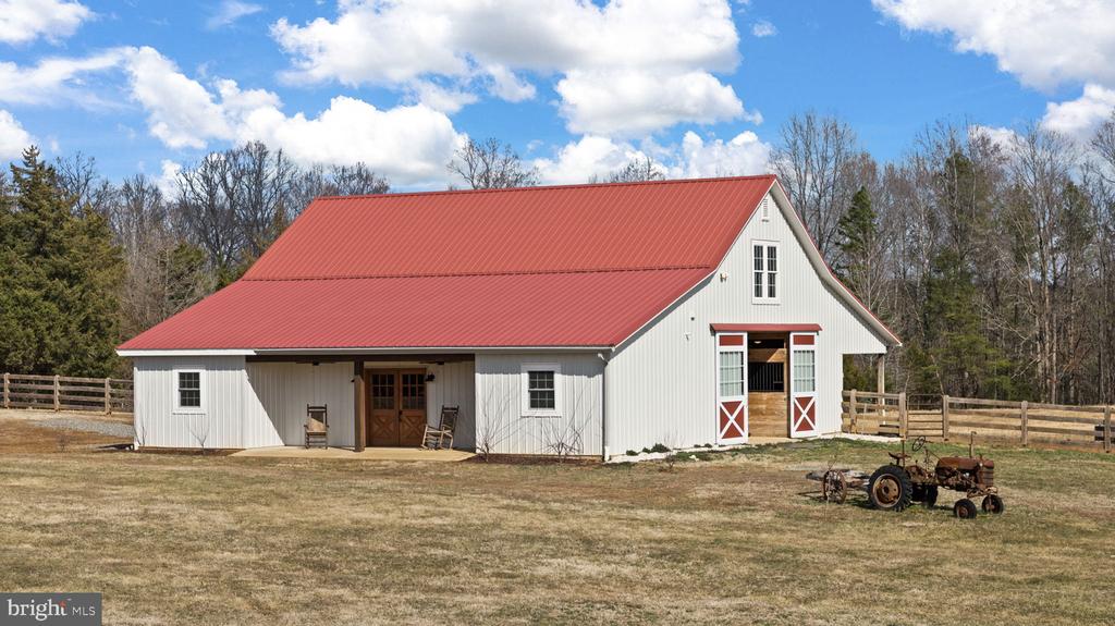 1815 COUNTRY ROAD
