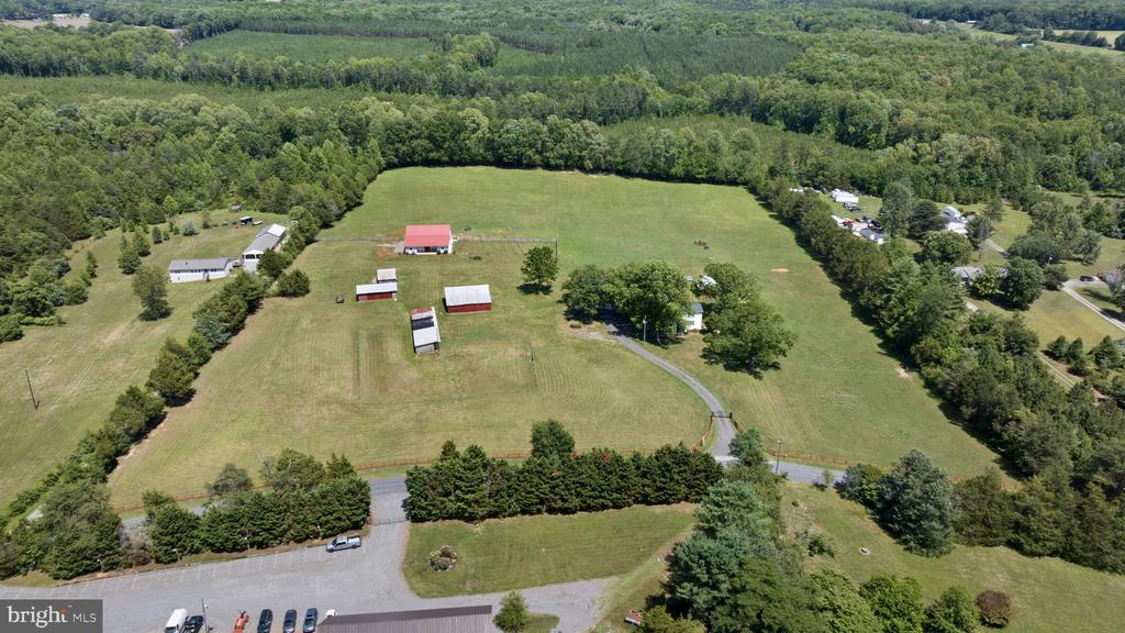 1815 COUNTRY ROAD