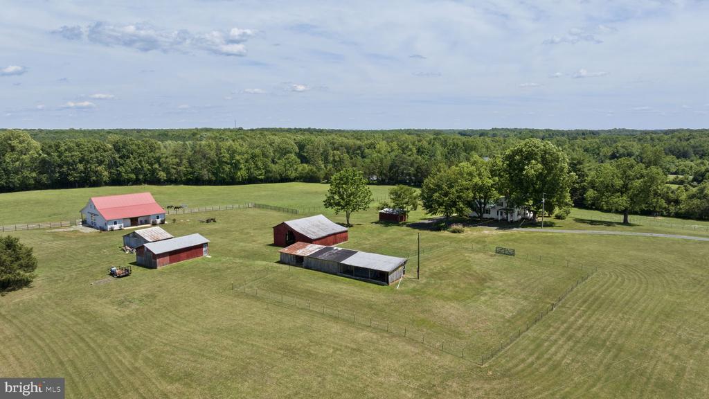 1815 COUNTRY ROAD