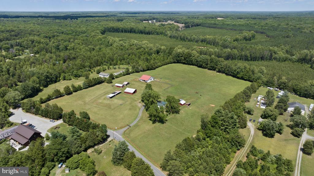 1815 COUNTRY ROAD
