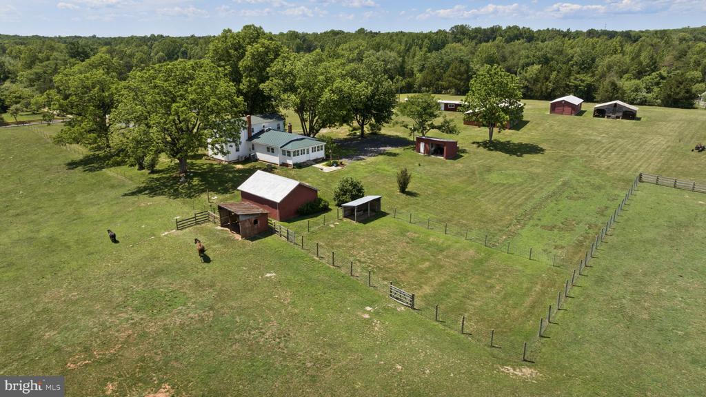 1815 COUNTRY ROAD