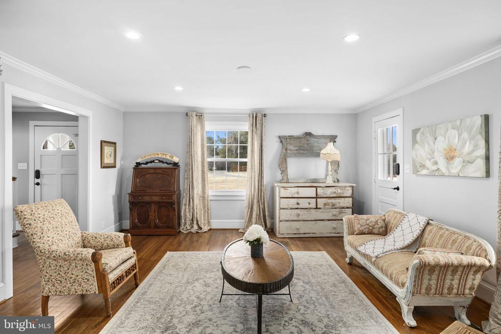 1815 COUNTRY ROAD