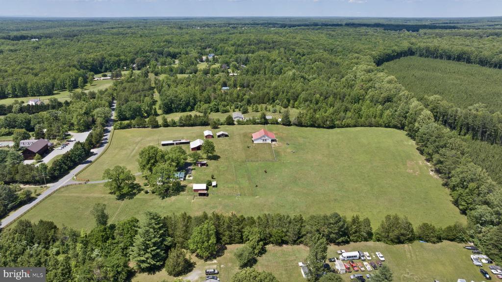 1815 COUNTRY ROAD