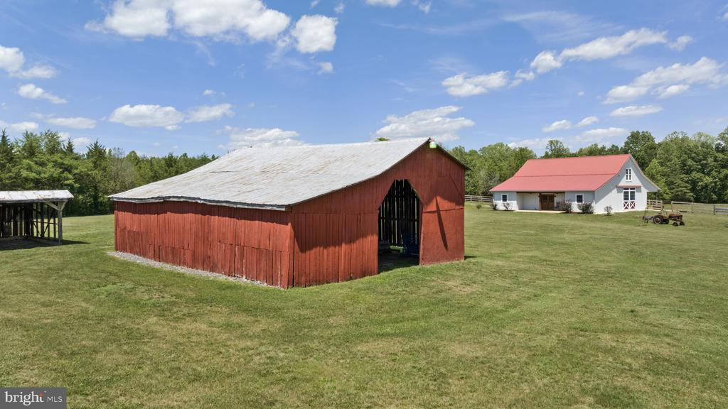 1815 COUNTRY ROAD
