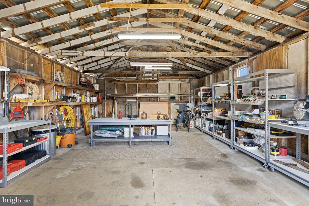 1815 COUNTRY ROAD