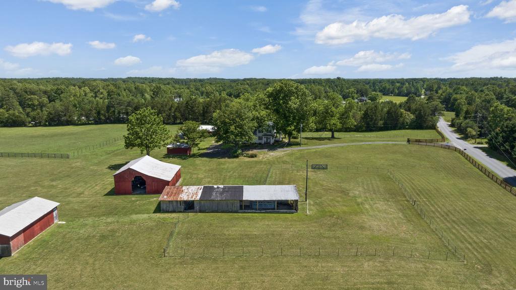 1815 COUNTRY ROAD