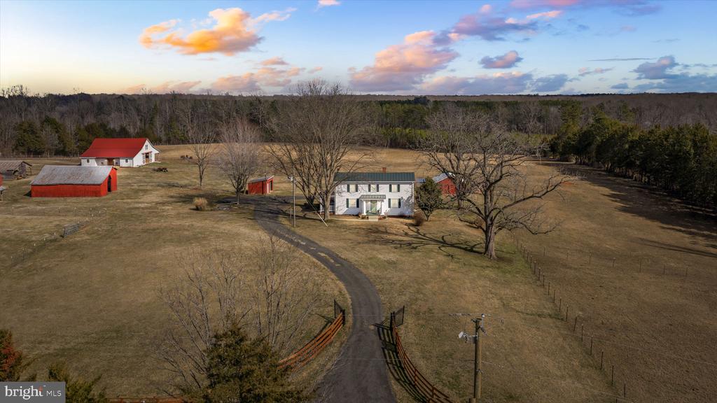 1815 COUNTRY ROAD