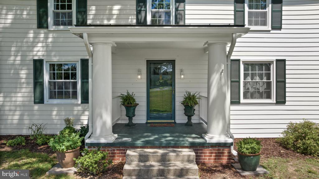 1815 COUNTRY ROAD