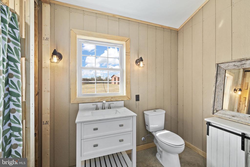 1815 COUNTRY ROAD