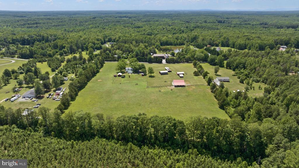 1815 COUNTRY ROAD