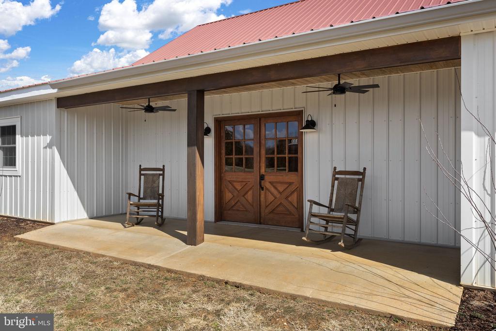 1815 COUNTRY ROAD