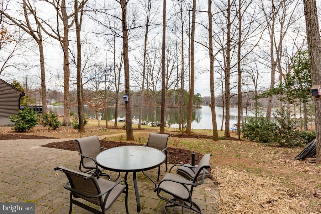 328 LAKE CAROLINE DRIVE