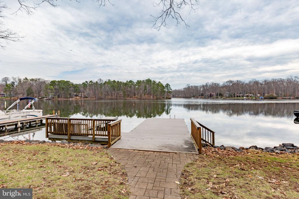 328 LAKE CAROLINE DRIVE