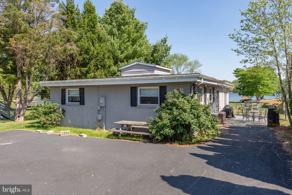 68 SARATOGA COVE