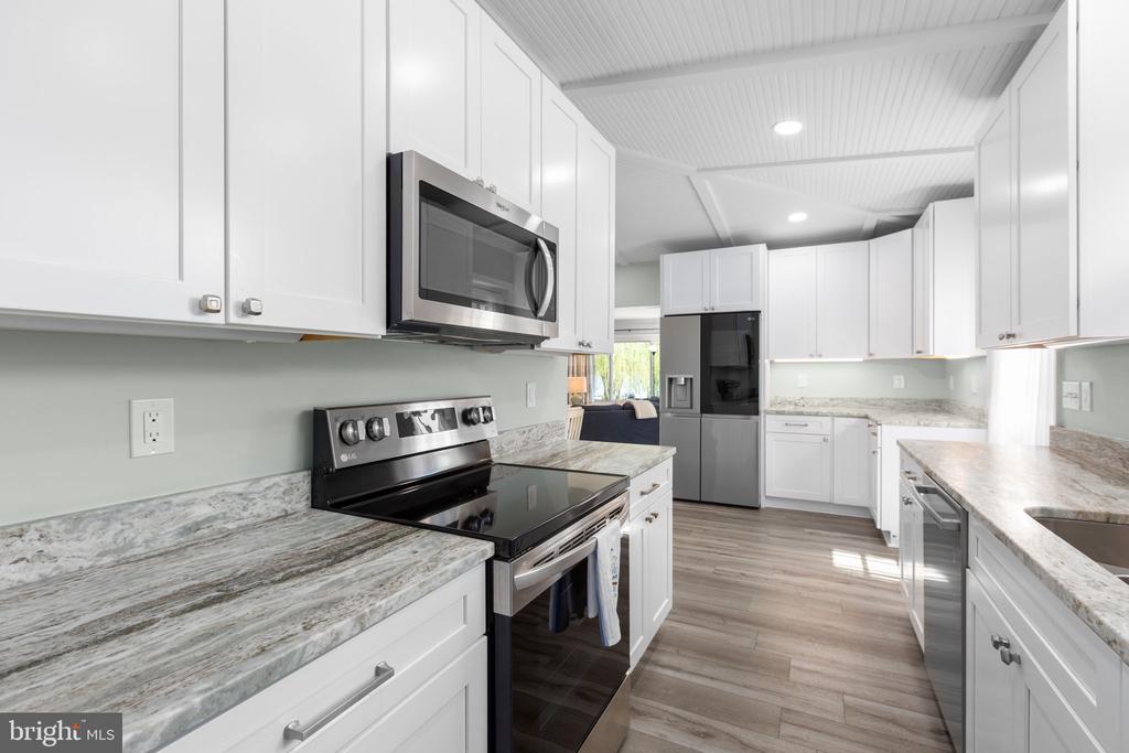 68 SARATOGA COVE
