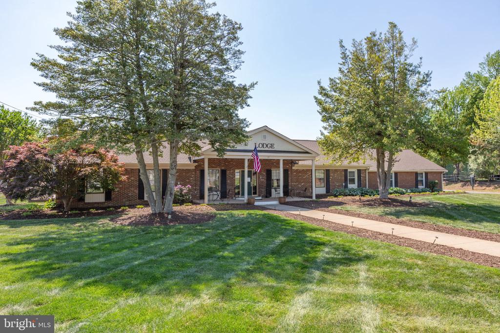 68 SARATOGA COVE