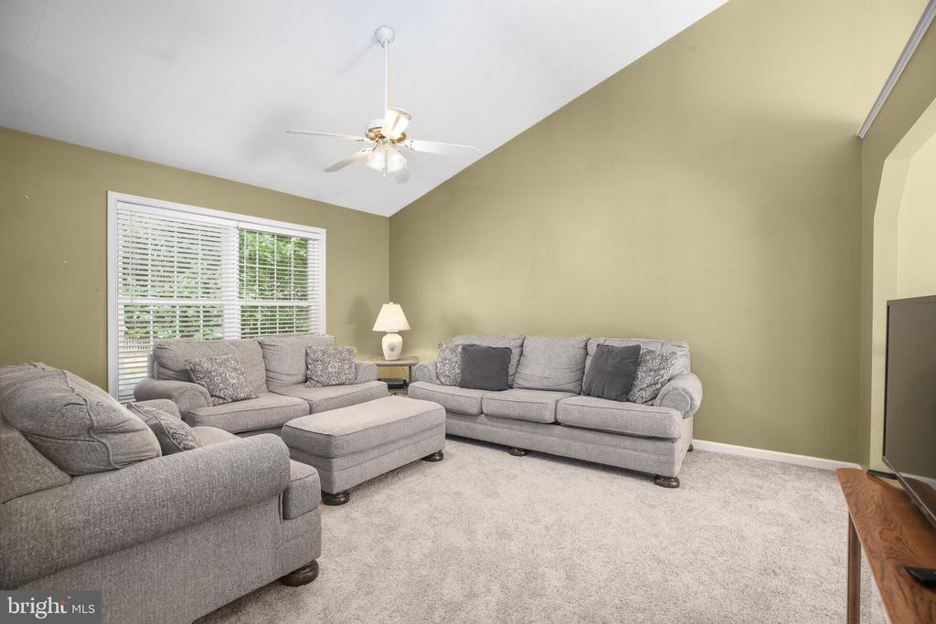 675 WELSH DRIVE