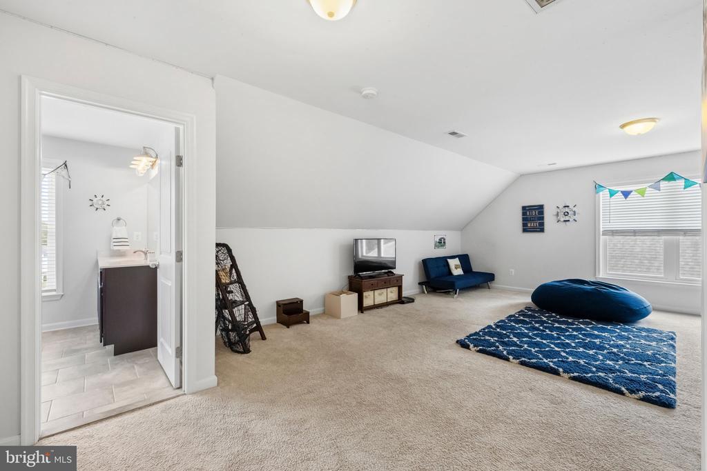 16010 HARRISON WAY
