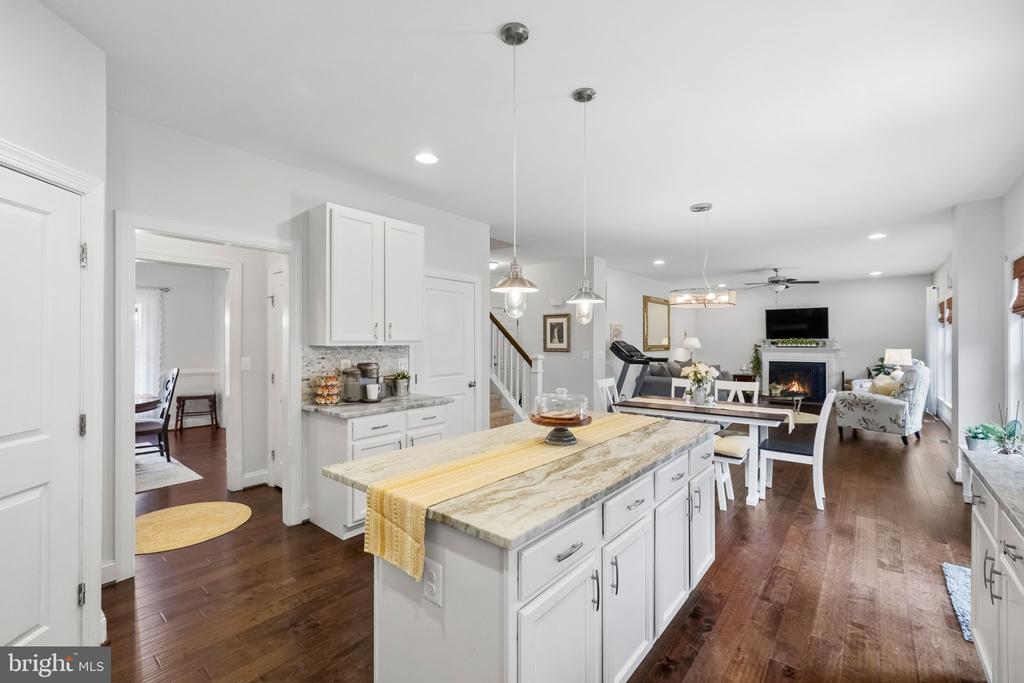 16010 HARRISON WAY