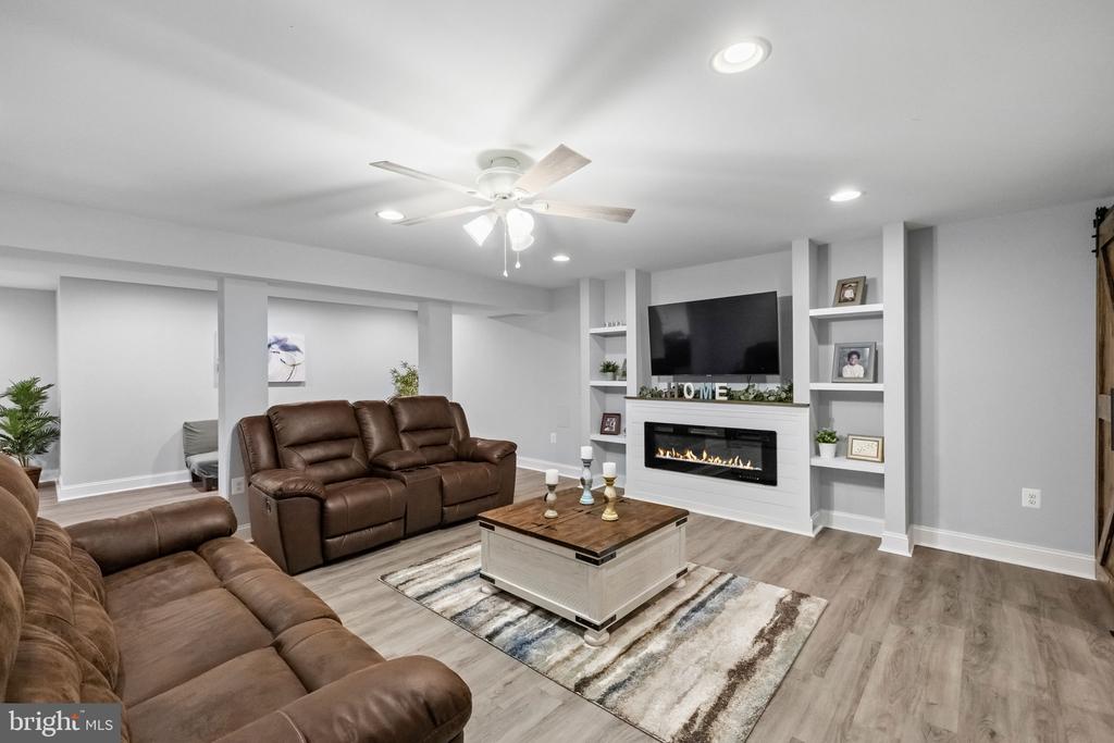 16010 HARRISON WAY