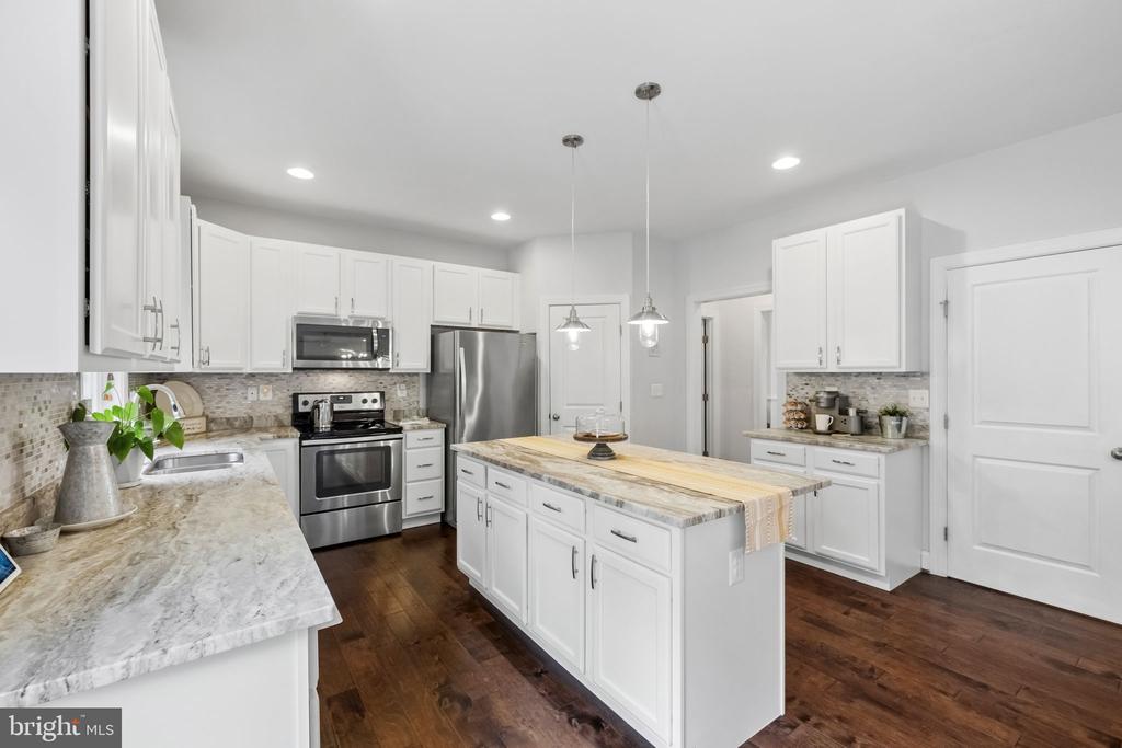 16010 HARRISON WAY