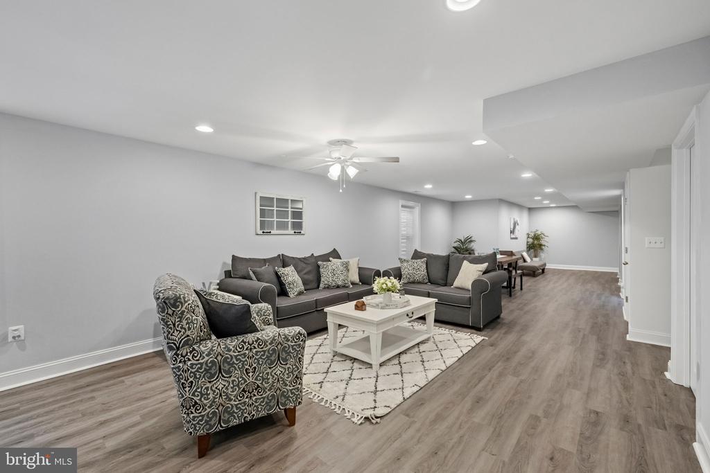 16010 HARRISON WAY