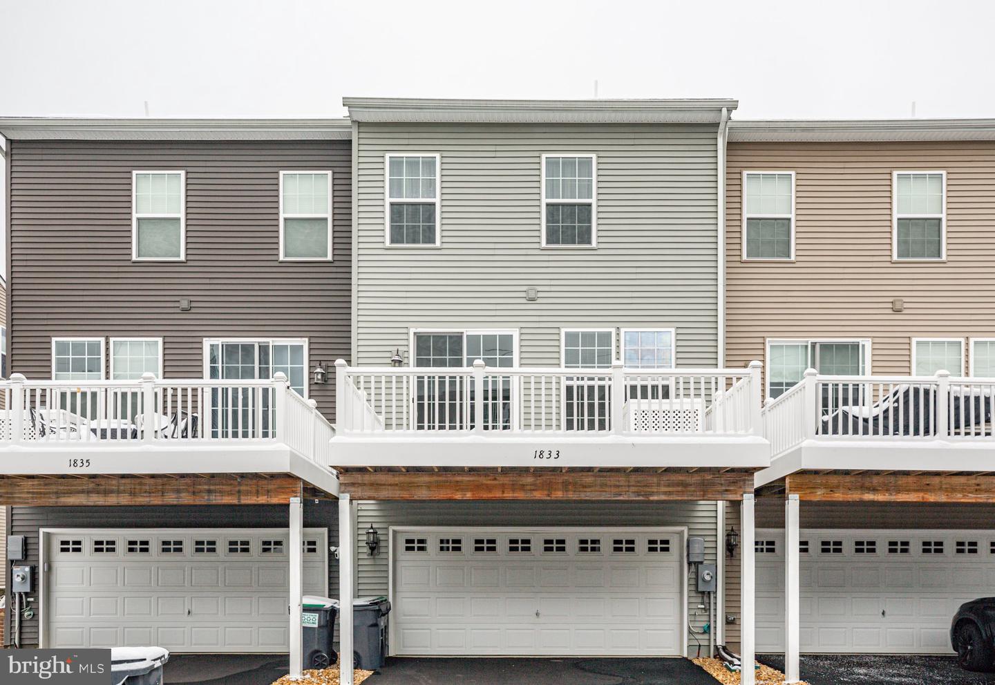 1833 Sag Harbor LANE