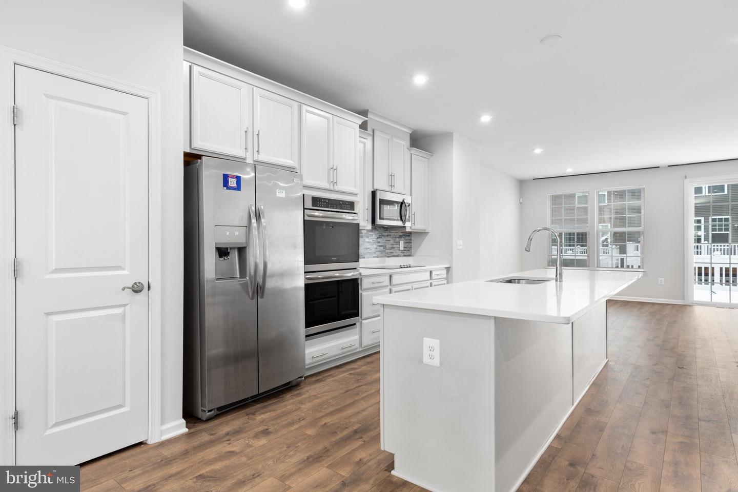 1833 Sag Harbor LANE